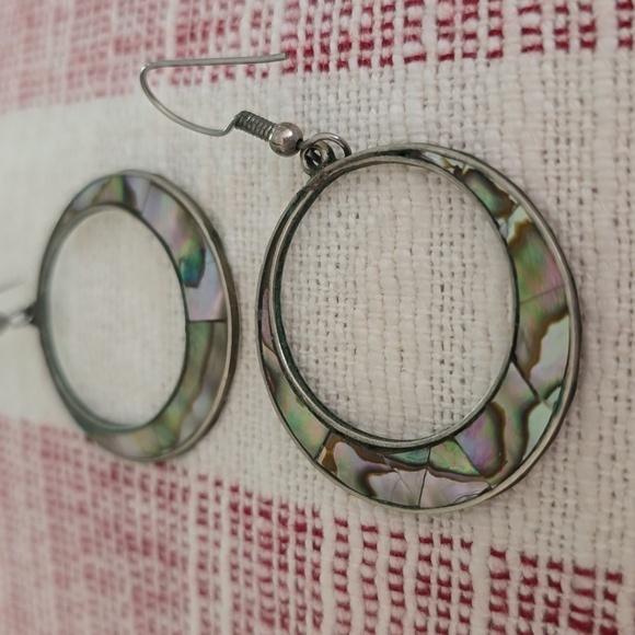 Shell and Silver Circle Dangle Earrings - EUC - Picture 4 of 6